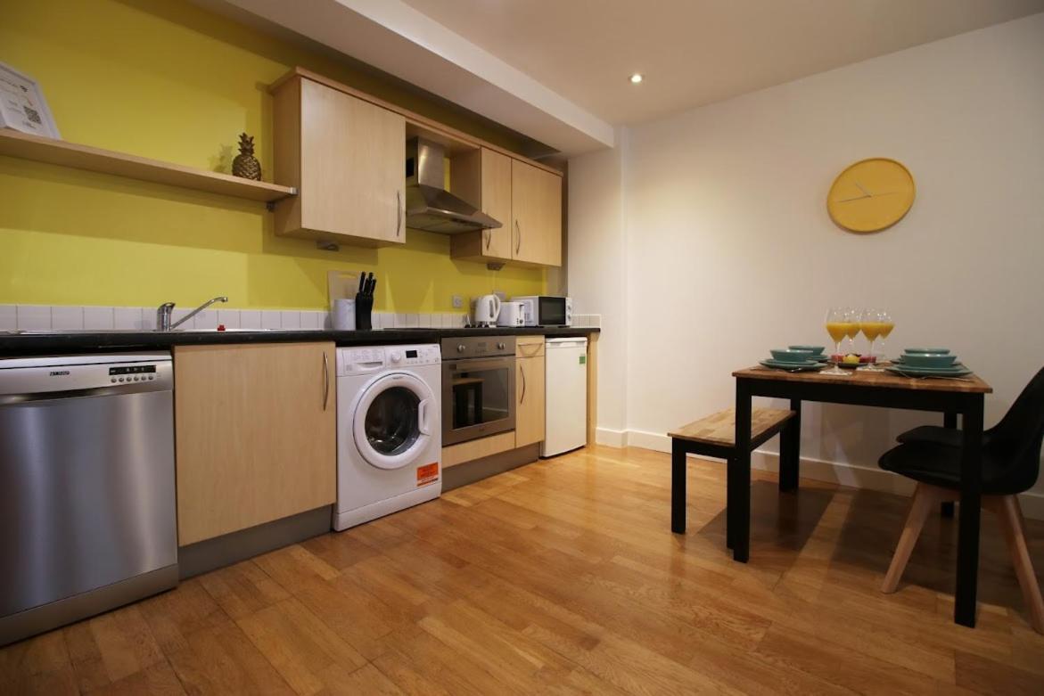 Bright 1Bedroom Apartment, Central Location With Balcony Μπρίστολ Εξωτερικό φωτογραφία
