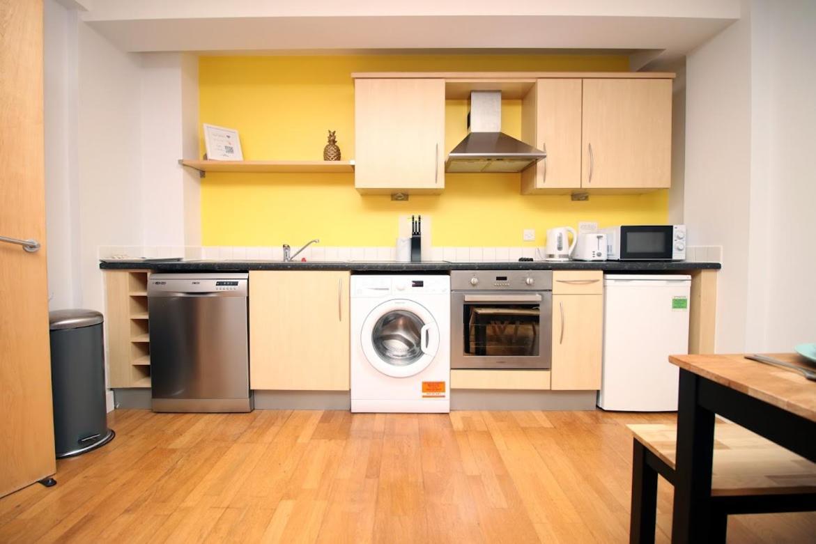 Bright 1Bedroom Apartment, Central Location With Balcony Μπρίστολ Εξωτερικό φωτογραφία